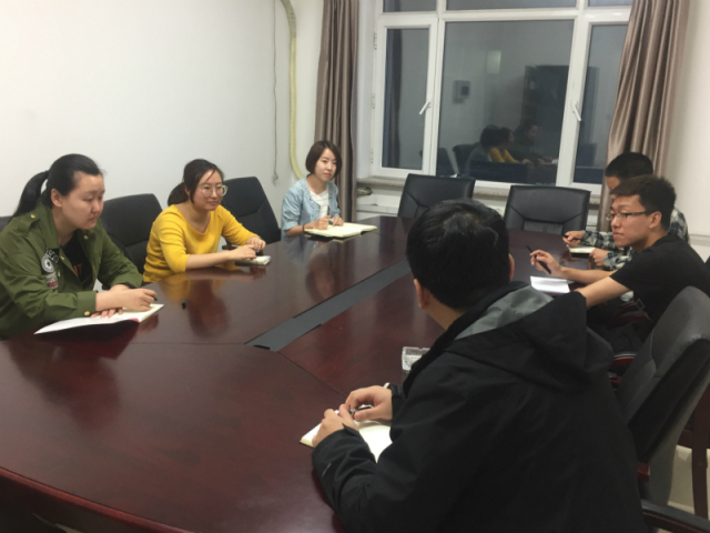 临行前实践团成员召开动员准备会